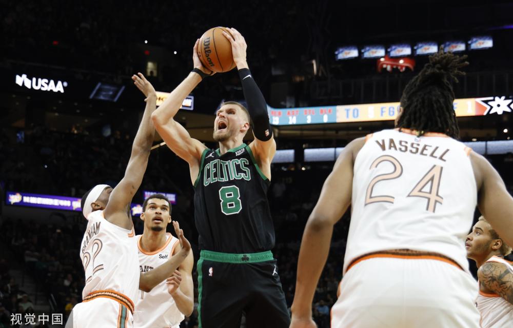 采取战术和 采取战术和